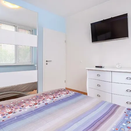 Comfortable One Bedroom In A Lively Area | Zona B5 | Russian Square *