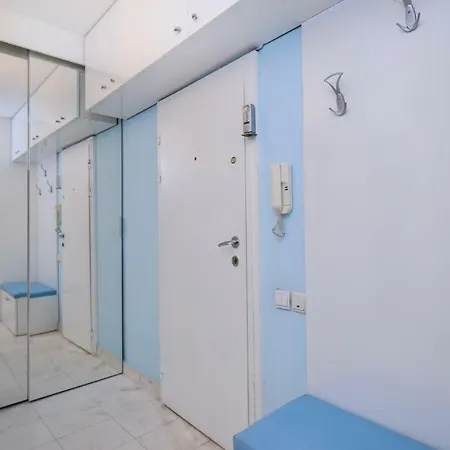 Comfortable One Bedroom In A Lively Area | Zona B5 | Russian Square *