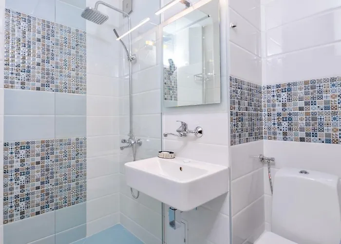 Lejlighed Comfortable One Bedroom In A Lively Area | Zona B5 | Russian Square Sofia