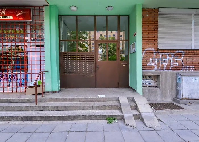 Lejlighed Comfortable One Bedroom In A Lively Area | Zona B5 | Russian Square