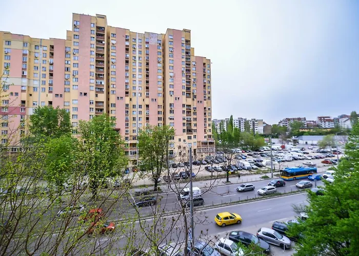 Lejlighed Comfortable One Bedroom In A Lively Area | Zona B5 | Russian Square